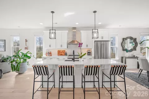 6021 Irwins Branch Dr, Charlotte, NC 28217