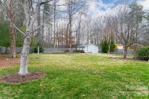 Exterior - 439 Big Bend Rd, Brevard, NC 28712 photo 7 of 19
