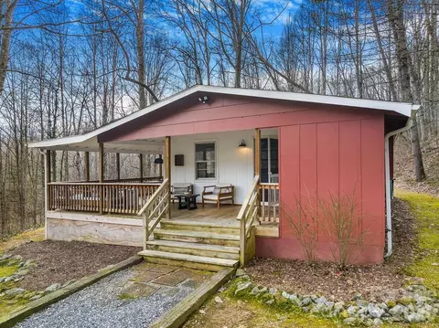 355 E View Rd, Sylva, NC 28779