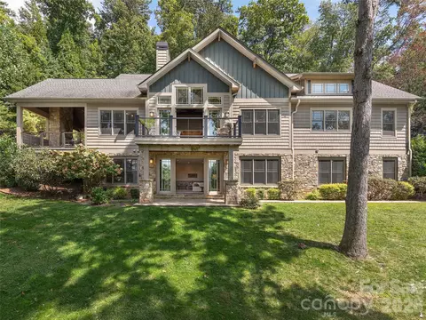 442 Coopers Hawk Dr, Asheville, NC 28803