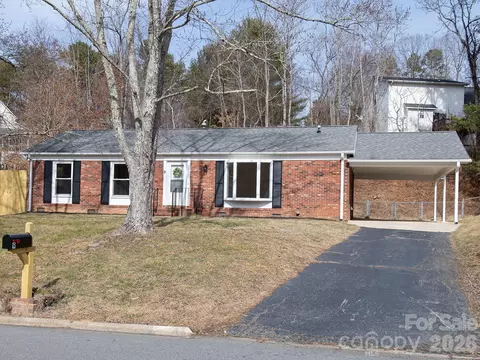 9 Lynwood Cir, Asheville, NC 28806