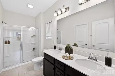 Bath - 835 Scotch Meadows 121 Loop #121, Monroe, NC 28110 photo 1 of 1