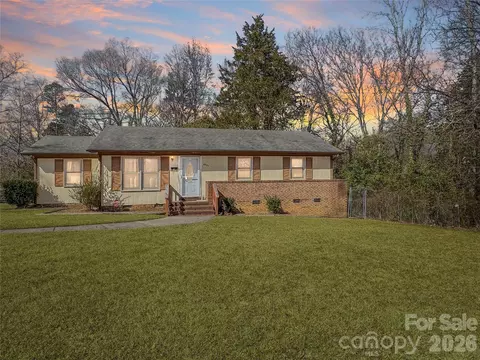 6531 Rosecran Dr, Charlotte, NC 28215
