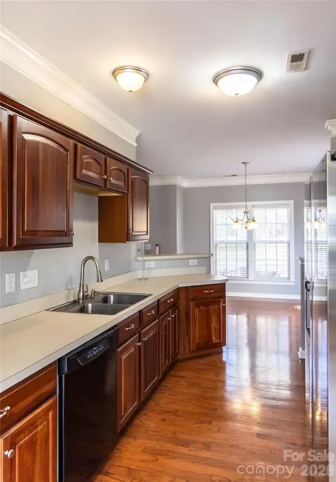 9532 Cadman Ct, Cornelius, NC 28031 photo 4