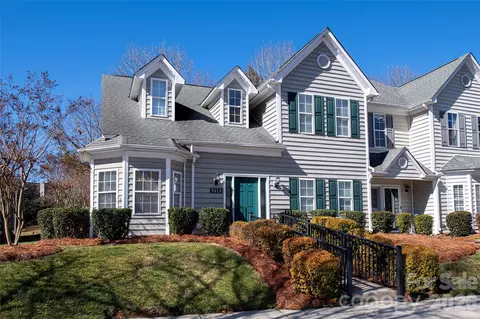 5919 Fitzwilliams Ln, Charlotte, NC 28270