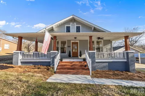 413 S Laurel St, Lincolnton, NC 28092