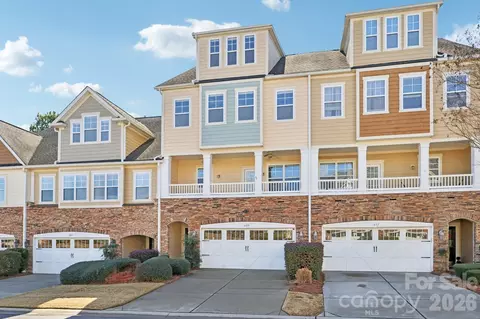 609 Sunfish Ln, Fort Mill, SC 29708