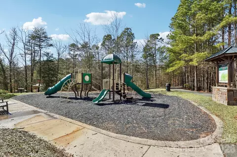View/Area - 609 Sunfish Ln, Fort Mill, SC 29708 photo 1 of 2
