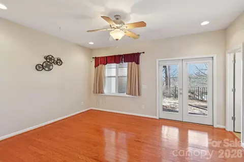 Living - 609 Sunfish Ln, Fort Mill, SC 29708 photo 1 of 4