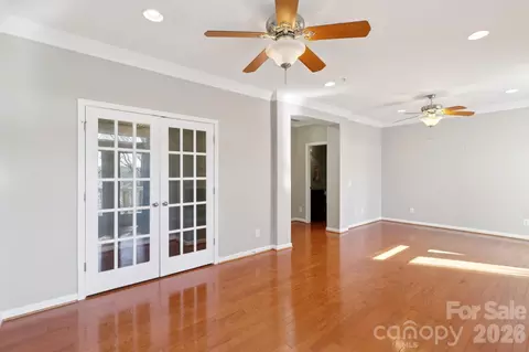 Living - 609 Sunfish Ln, Fort Mill, SC 29708 photo 3 of 4