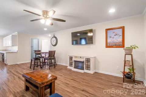 Living - 741 Mangum School Rd, Pageland, SC 29728 photo 4 of 4