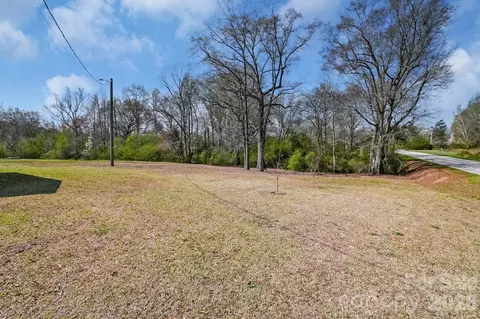 Exterior - 741 Mangum School Rd, Pageland, SC 29728 photo 5 of 8