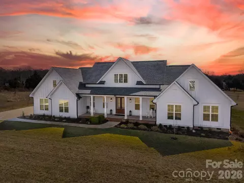441 Edmunds Ln, Clover, SC 29710