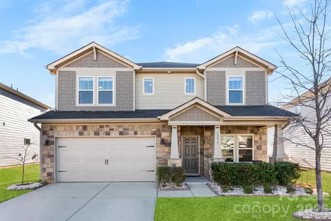 12417 Stoneybrook Station Pkwy, Huntersville, NC 28078