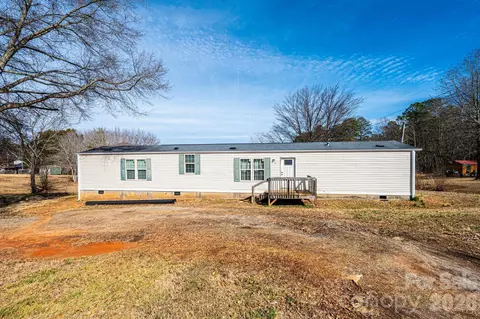 97 Pine Ridge Dr, Taylorsville, NC 28681