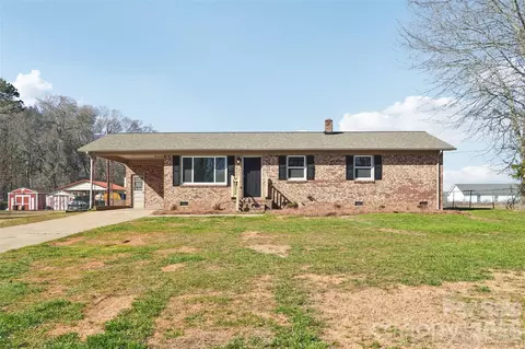 127 Mullinax Dr, Grover, NC 28073