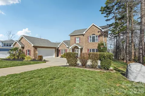 9484 Riviera Dr, Sherrills Ford, NC 28673