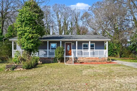 104 W Louisiana Ave, Bessemer City, NC 28016