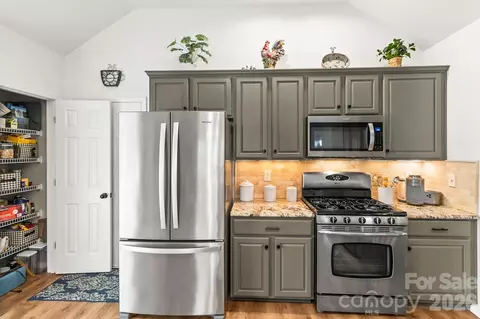 Kitchen - 7695 Sedgebrook E Dr E, Stanley, NC 28164 photo 3 of 4