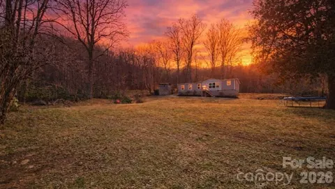 659 Cold Creek Rd, Canton, NC 28716