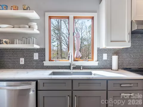 39 Red Oak Ln, Alexander, NC 28701 photo 18