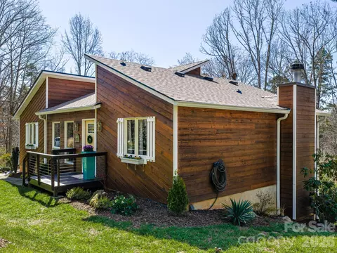 39 Red Oak Ln, Alexander, NC 28701