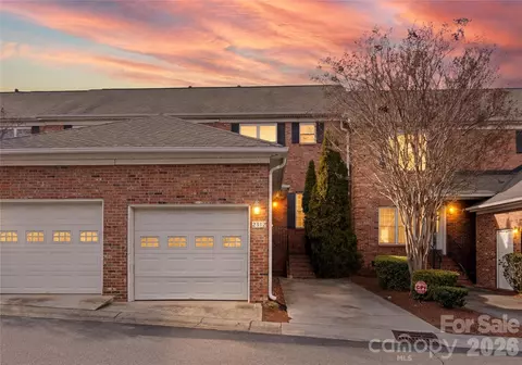 2312 Madeline Meadow Dr, Charlotte, NC 28217