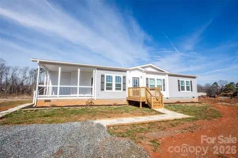 509 Eagle Mills Rd, Hamptonville, NC 27020