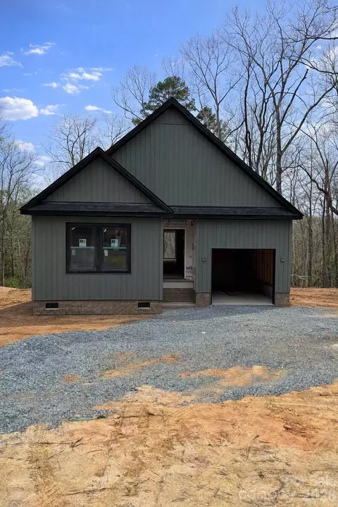 123 Chapel Hill Dr, Troy, NC 27371