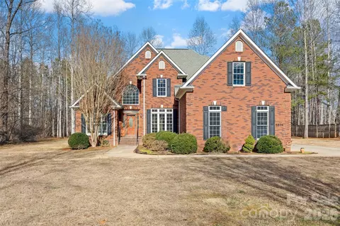 5834 Lake Wylie Rd, Lake Wylie, SC 29710