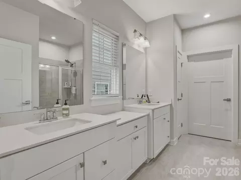Bath - 1821 Meredith Pl, Monroe, NC 28112 photo 1 of 3