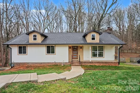 32 Bowen Dr, Belmont, NC 28012