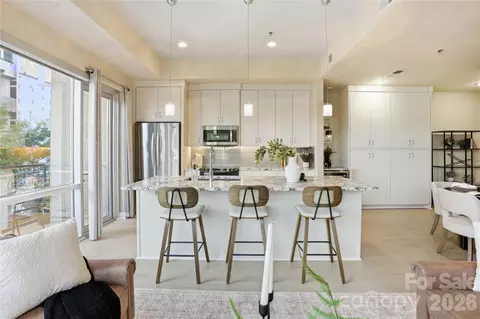 1133 Metropolitan 208 Ave #208, Charlotte, NC 28204