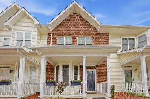711 Stone Village Dr, Fort Mill, SC 29708
