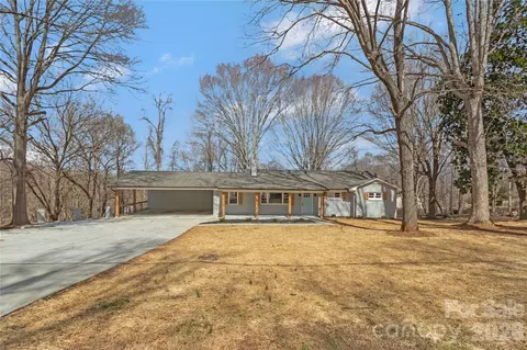 334 Country Ln, Mocksville, NC 27028