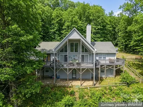 872 Mountainside Dr, Waynesville, NC 28786