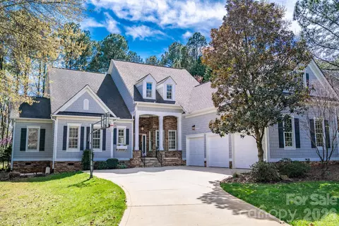4536 Rustling Woods Dr, Denver, NC 28037
