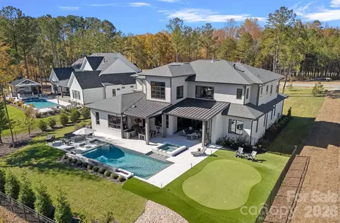 21119 Vandrake Cir, Davidson, NC 28036
