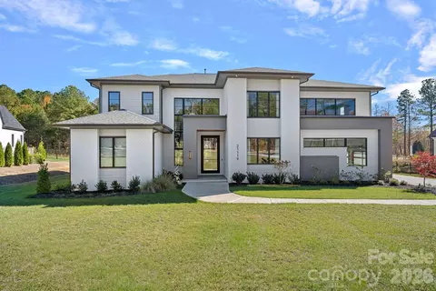 21119 Vandrake Cir, Davidson, NC 28036 photo 2