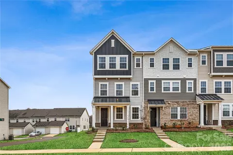 127 Morning Gap Pkwy, Fort Mill, SC 29715