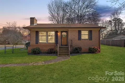 1301 Lane Rd, Mount Holly, NC 28120