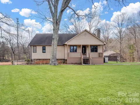 544 Hicks Creek Rd, Troutman, NC 28166