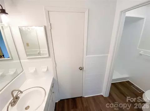 Bath - 1790 Windsor Dr, Lancaster, SC 29720 photo 2 of 3