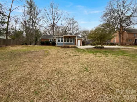Exterior - 1790 Windsor Dr, Lancaster, SC 29720 photo 4 of 4
