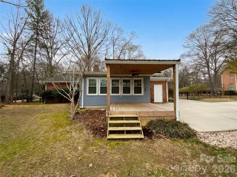 Exterior - 1790 Windsor Dr, Lancaster, SC 29720 photo 2 of 4