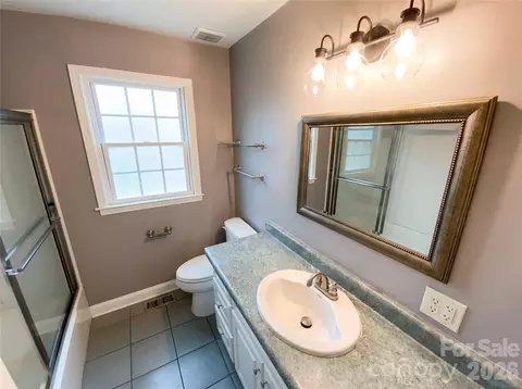 Bath - 1790 Windsor Dr, Lancaster, SC 29720 photo 1 of 3