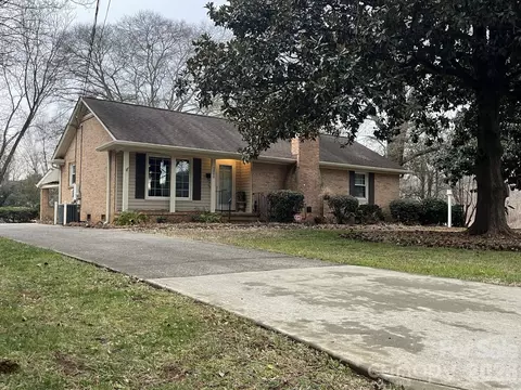 2800 Spring Valley Rd, Charlotte, NC 28210