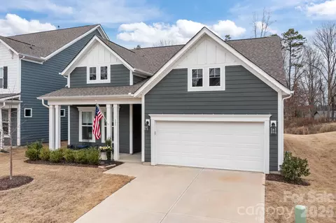 131 Reids Cove Dr, Mooresville, NC 28117