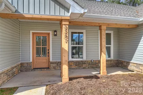 2287 Lee Lawing Rd, Lincolnton, NC 28092