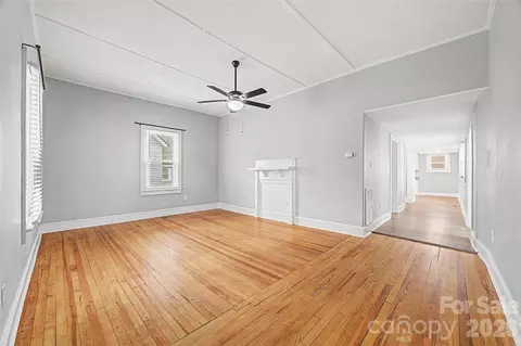 Living - 59 Cedar St, Salisbury, NC 28144 photo 1 of 3